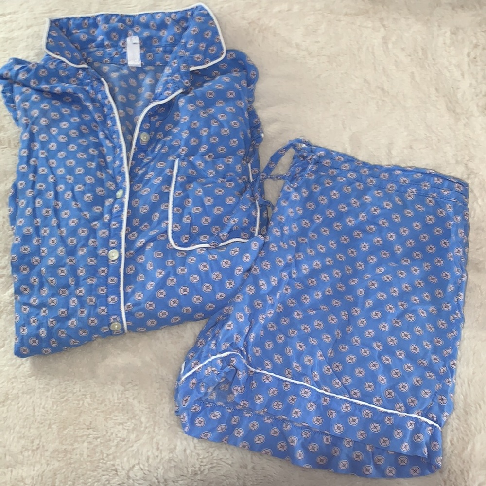 XS Gap Body 100% rayon lightweight pajama sleep set
